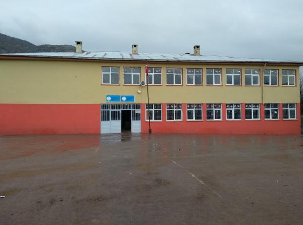Yarımca Şehit Jandarma Er Cihan Gülmez Ortaokulu Fotoğrafı